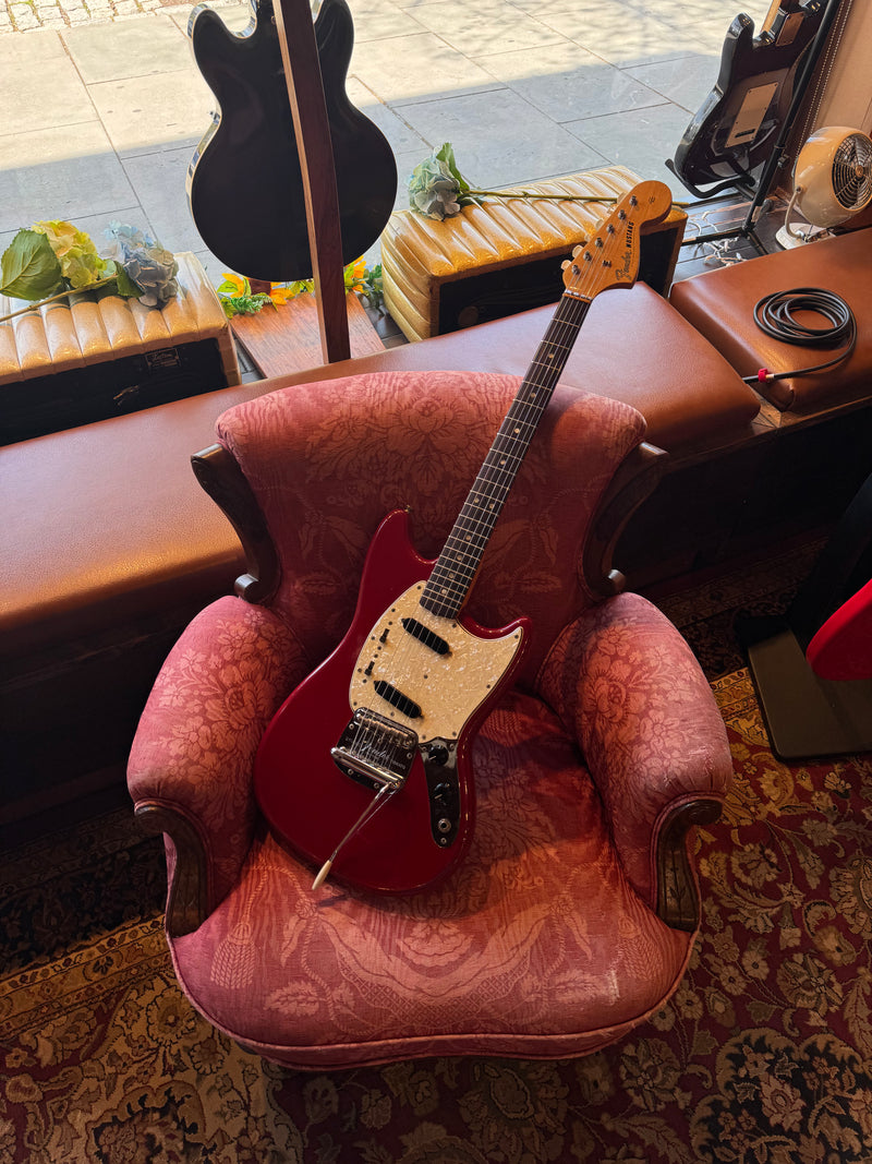 Fender 1966 Mustang, Dakota Red #156428