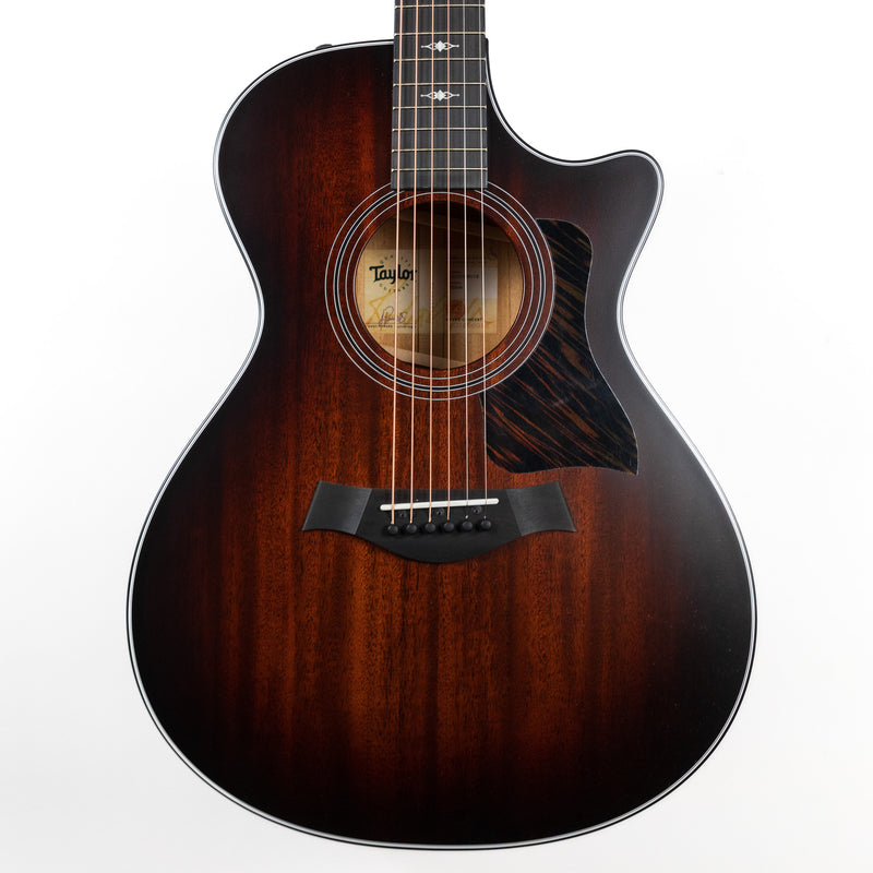 Taylor 322ce, Tropical Mahogany Top, Shaded Edgeburst