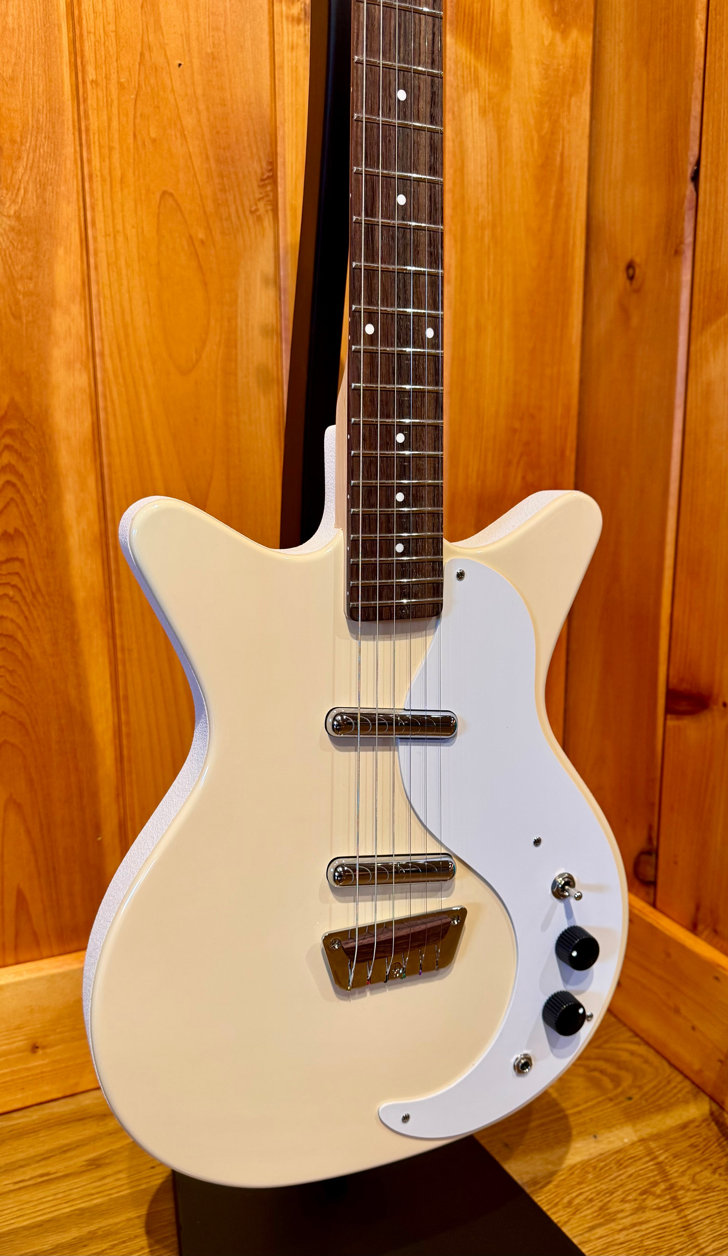 Danelectro Stock 59, Cream