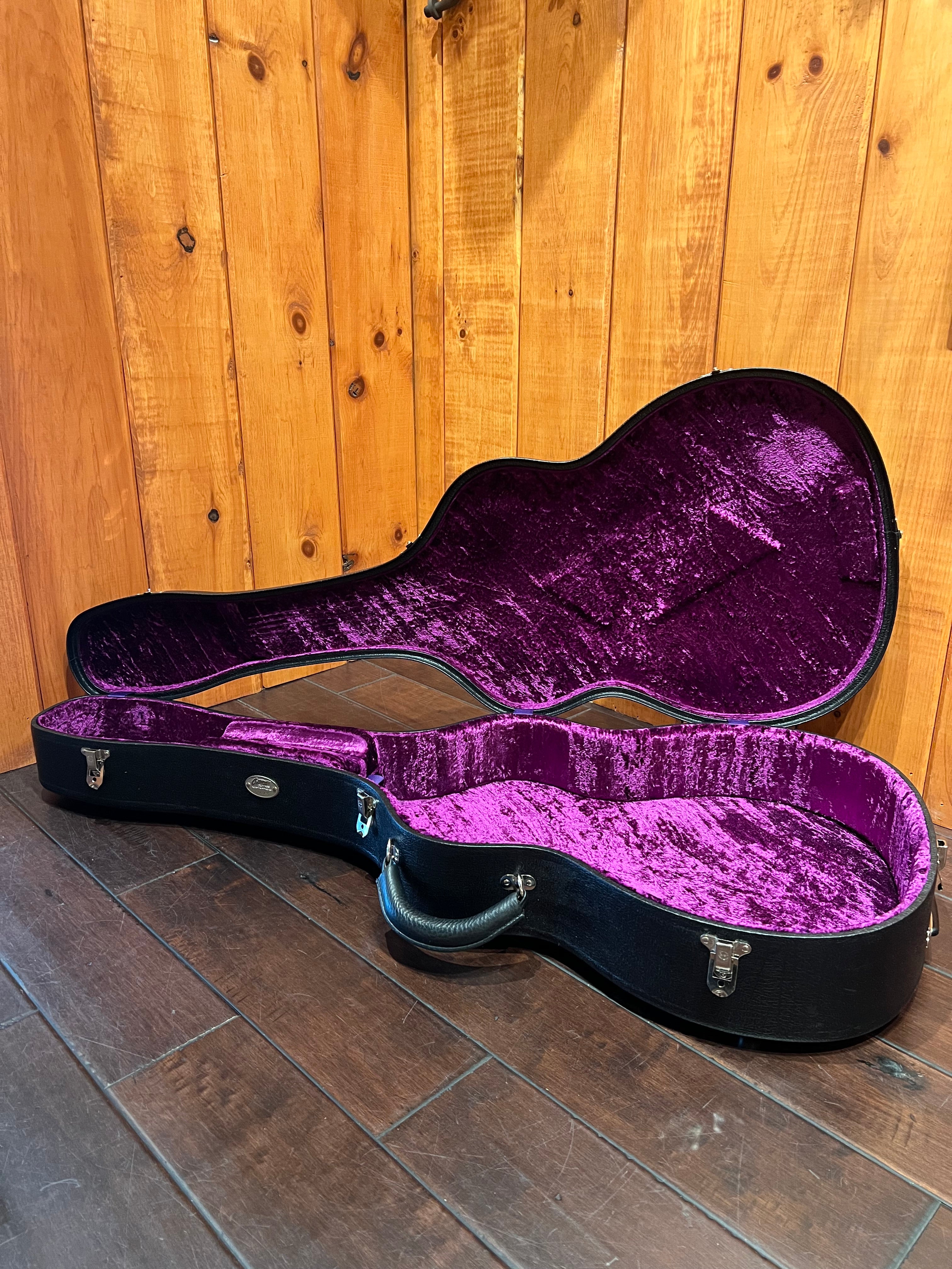 Collings Traditional OM/000 14-fret Hardshell Case, Purple Crushed Velvet Interior