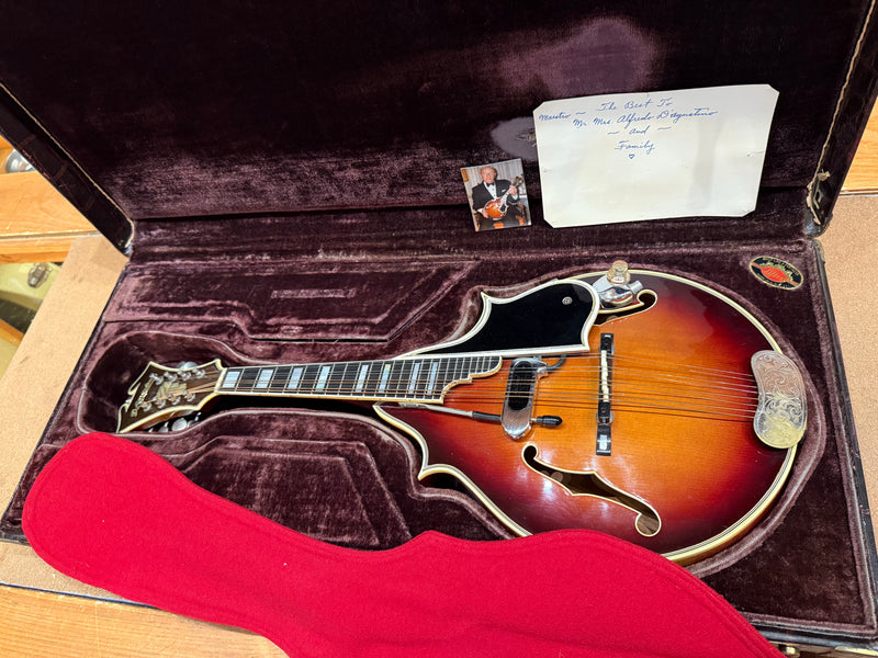 D'Angelico Early 1940s Mandolin, DeArmond Pickup