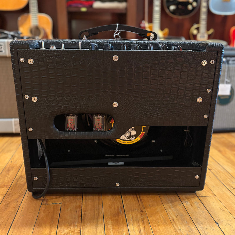 Carr Rambler 1x12", Black Gator