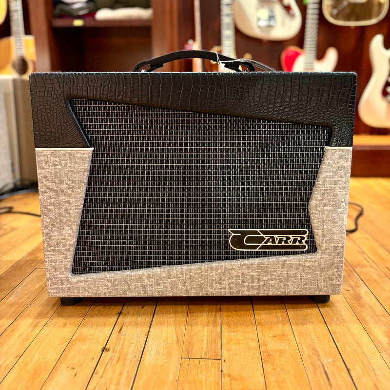 Carr Skylark 1x12", Black Gator / Fawn