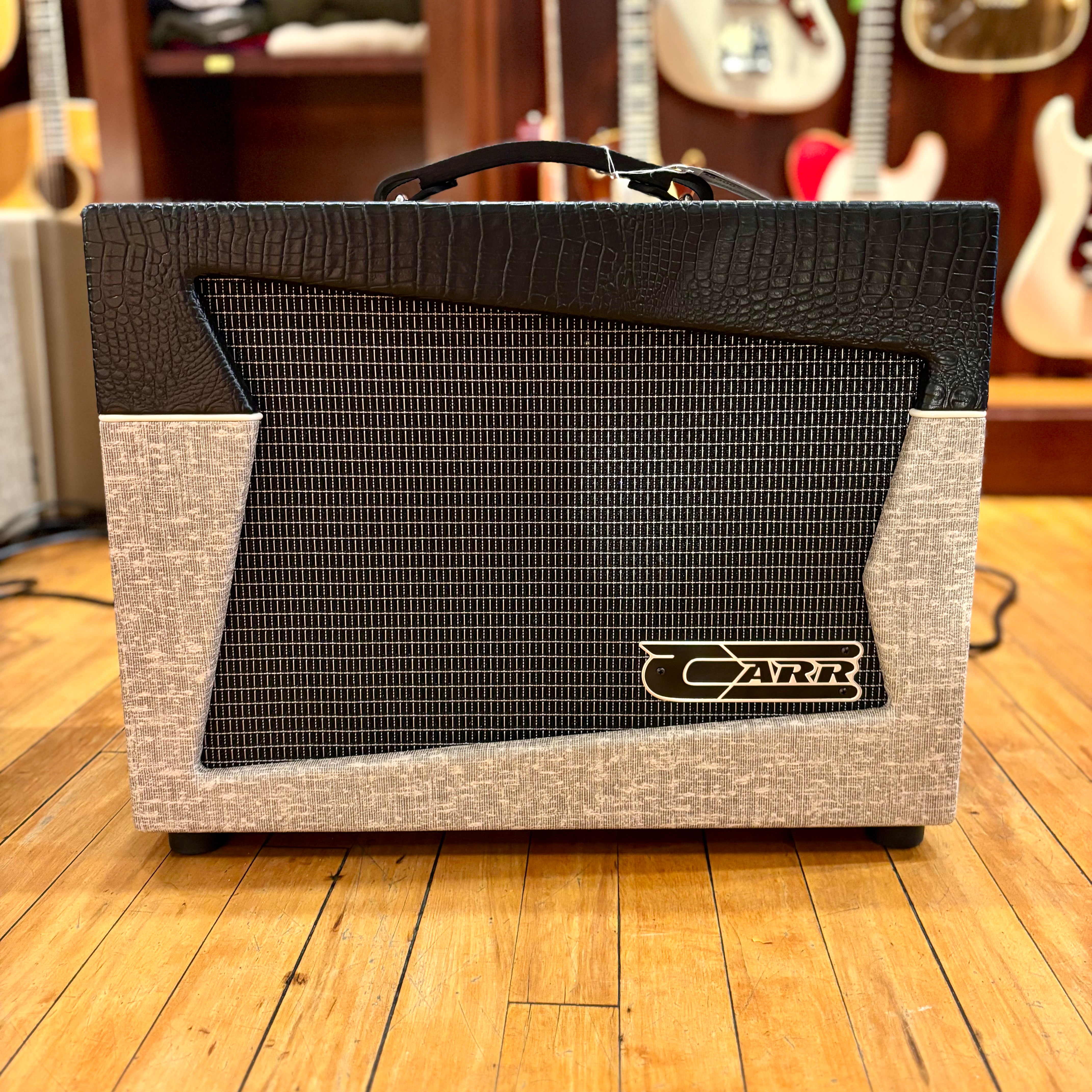 Carr Skylark 1x12", Black Gator / Fawn
