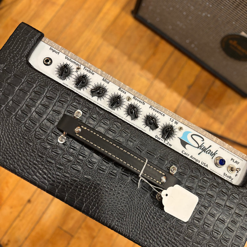 Carr Skylark 1x12", Black Gator / Fawn