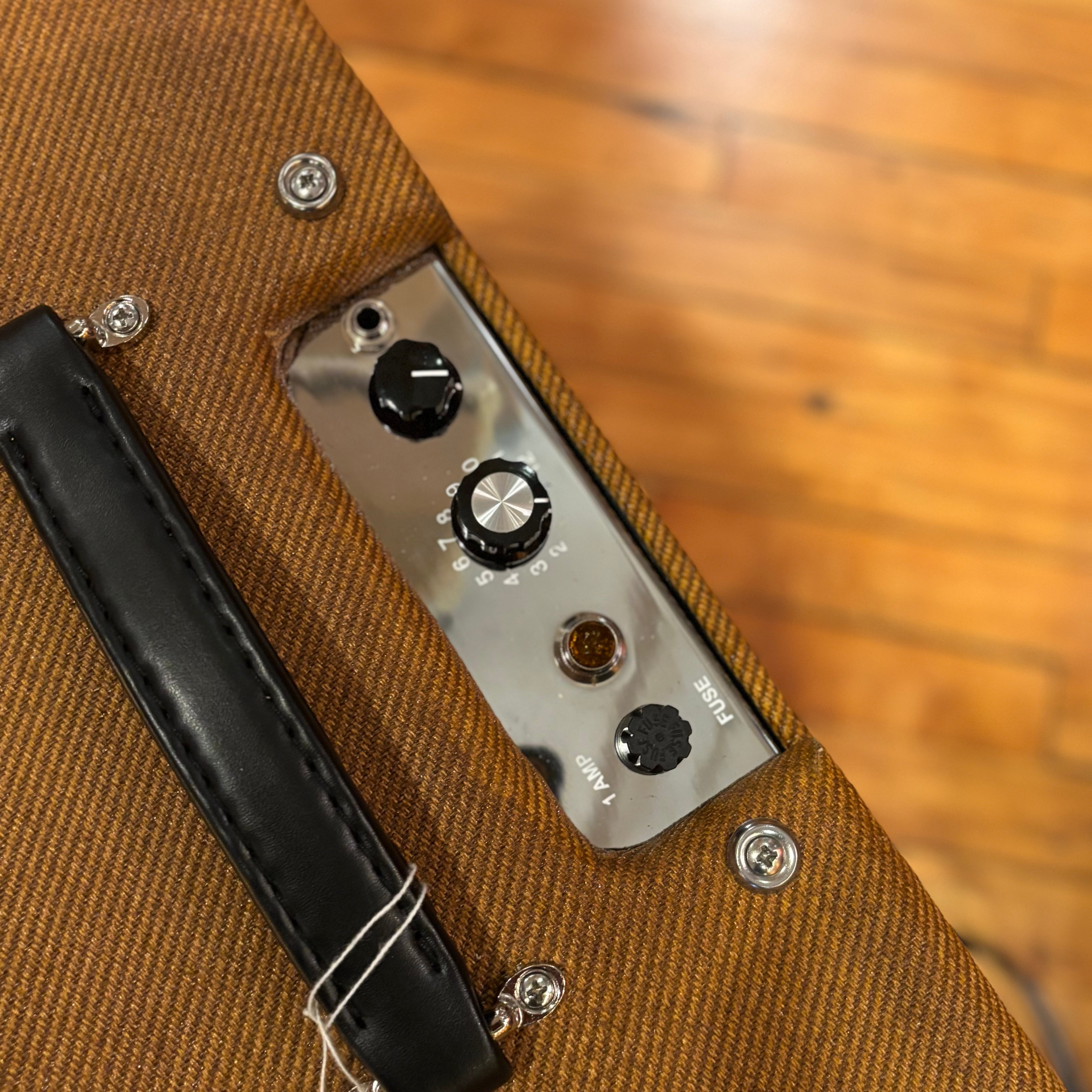 Tyler SC6, Lacquered Tweed, 6 watt, 12"