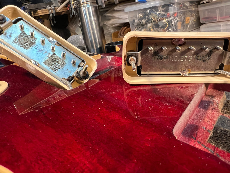 Gibson 1975 Les Paul Deluxe, Wine Red