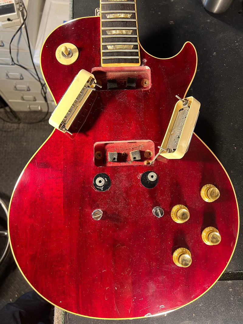 Gibson 1975 Les Paul Deluxe, Wine Red