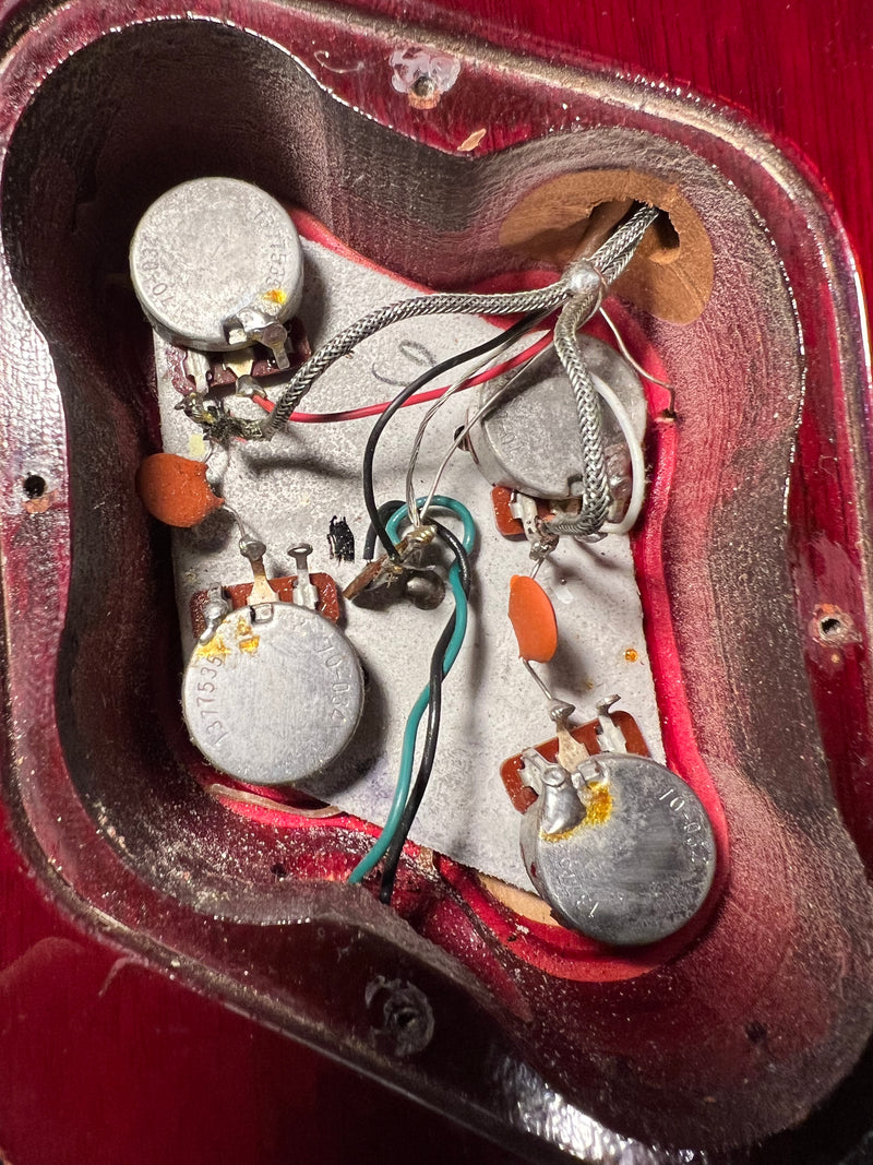 Gibson 1975 Les Paul Deluxe, Wine Red