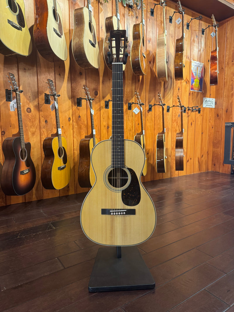 Martin Custom Shop 0-12F Spruce, Adirondack & E.I. Rosewood