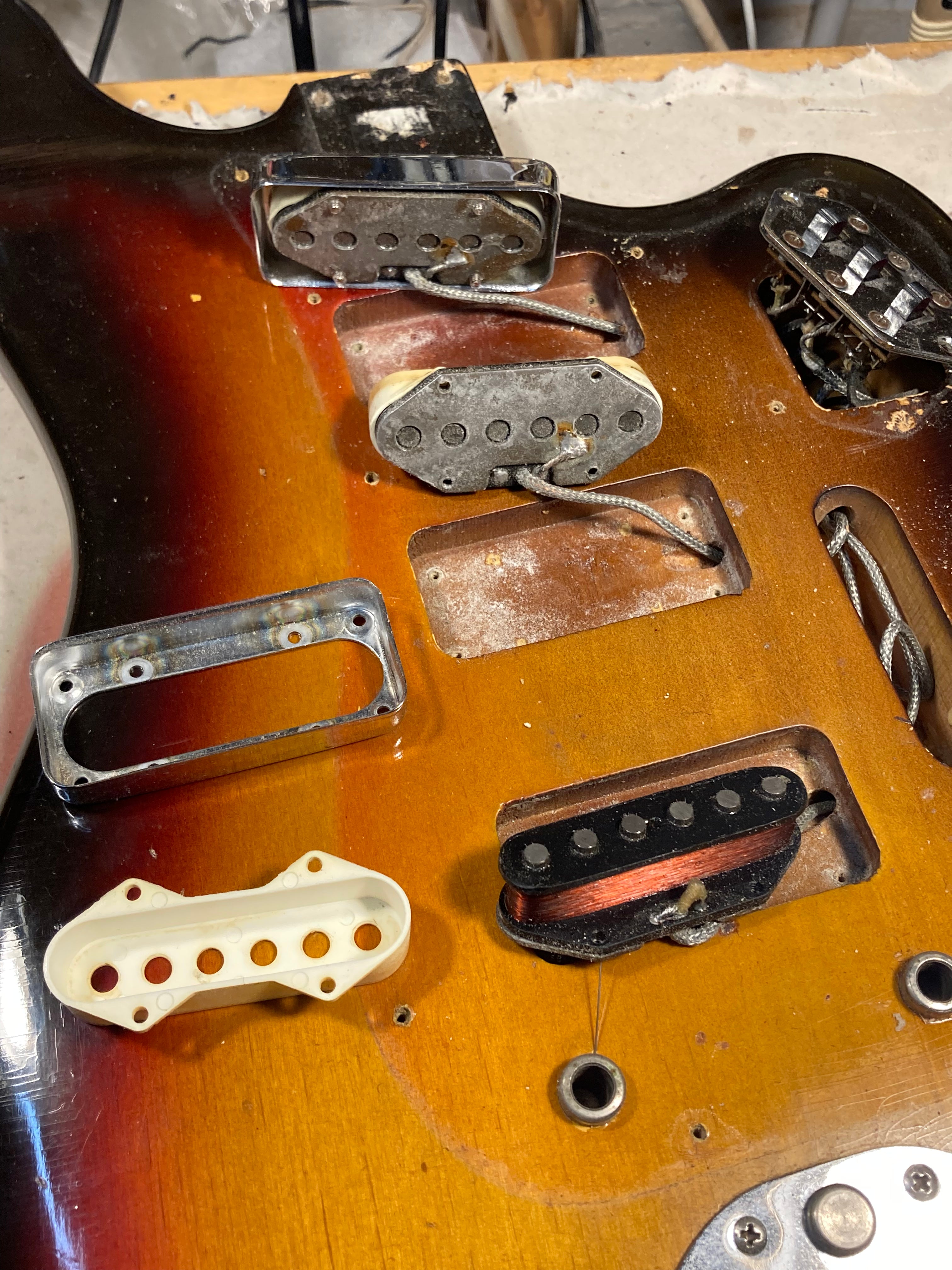 Fender 1962 Bass VI Sunburst