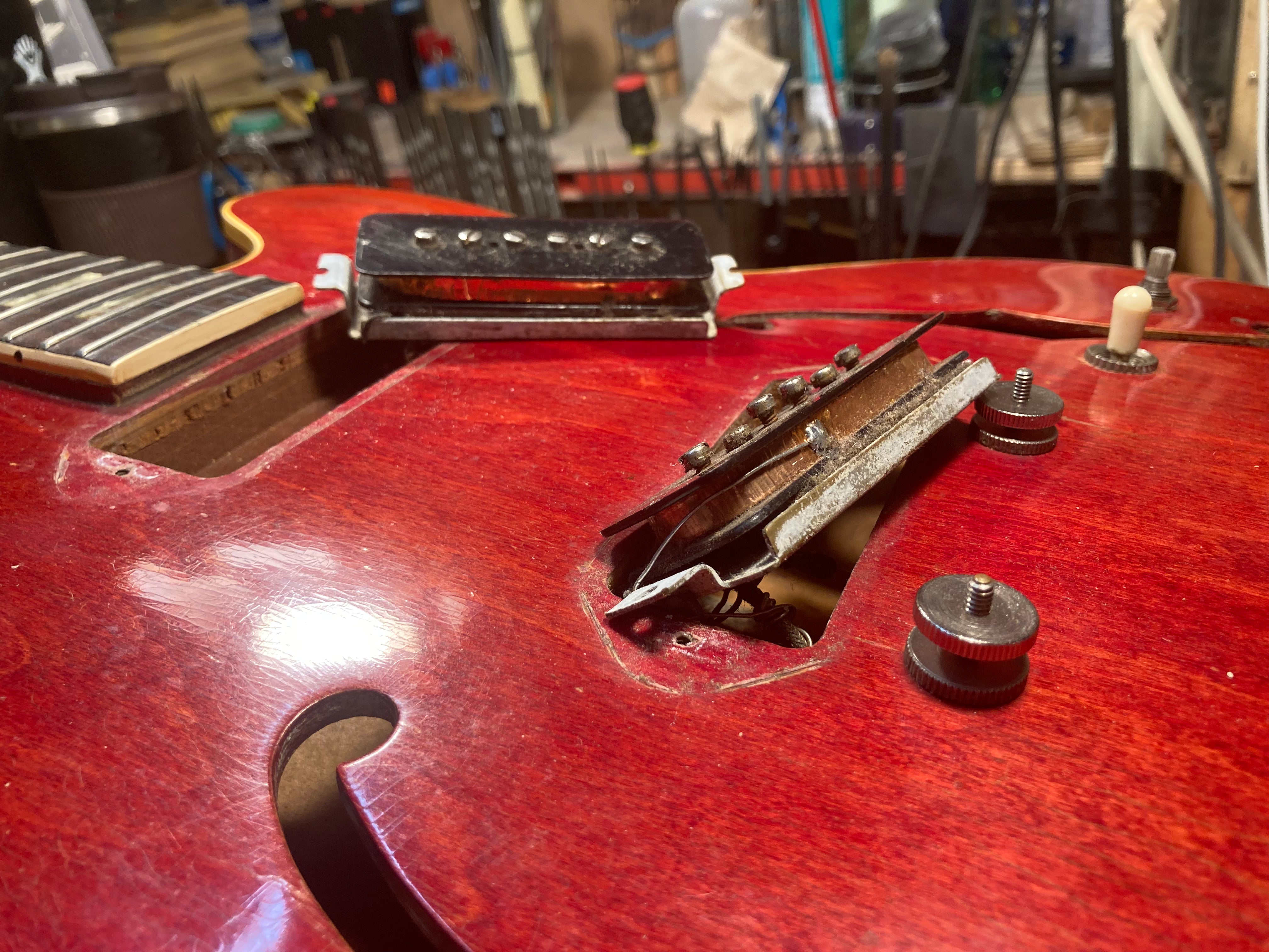 Gibson 1963 ES-330, Cherry