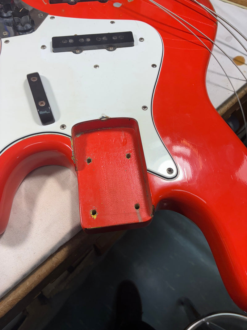 Fender 1966 Jazz Bass Fiesta Red