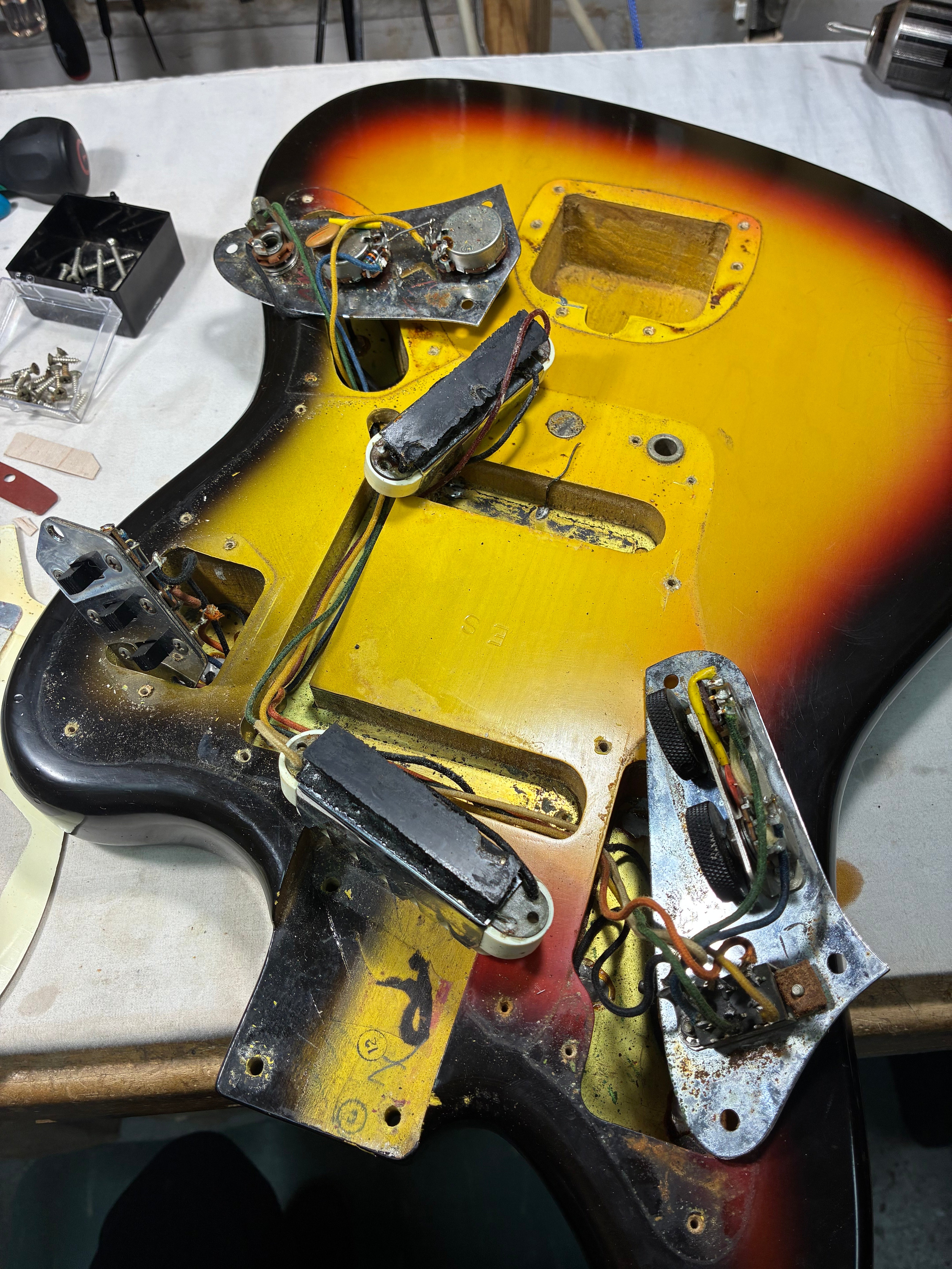 Fender 1966 Jaguar, Sunburst