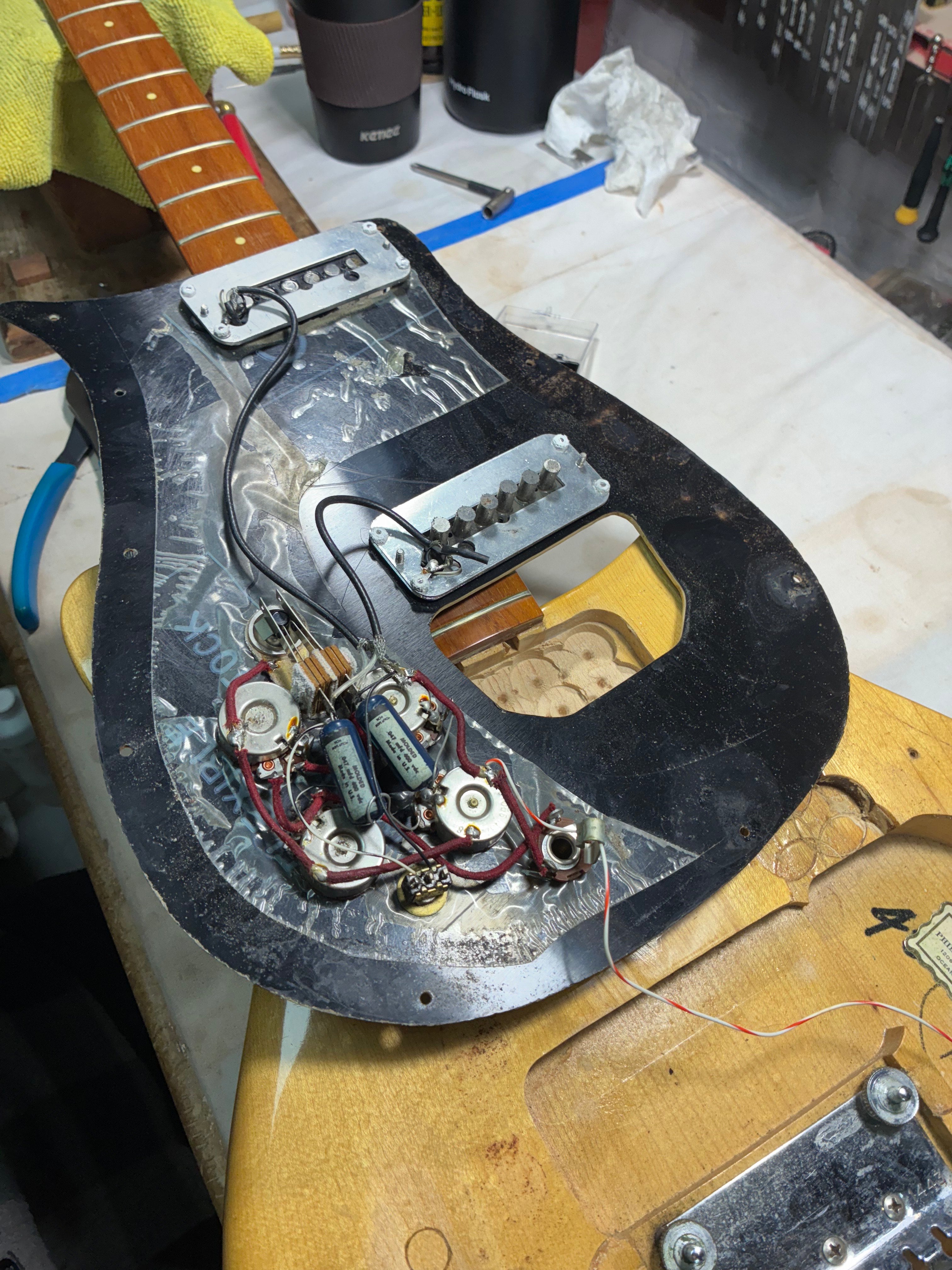 Rickenbacker 1968 450/12, Maple Glo