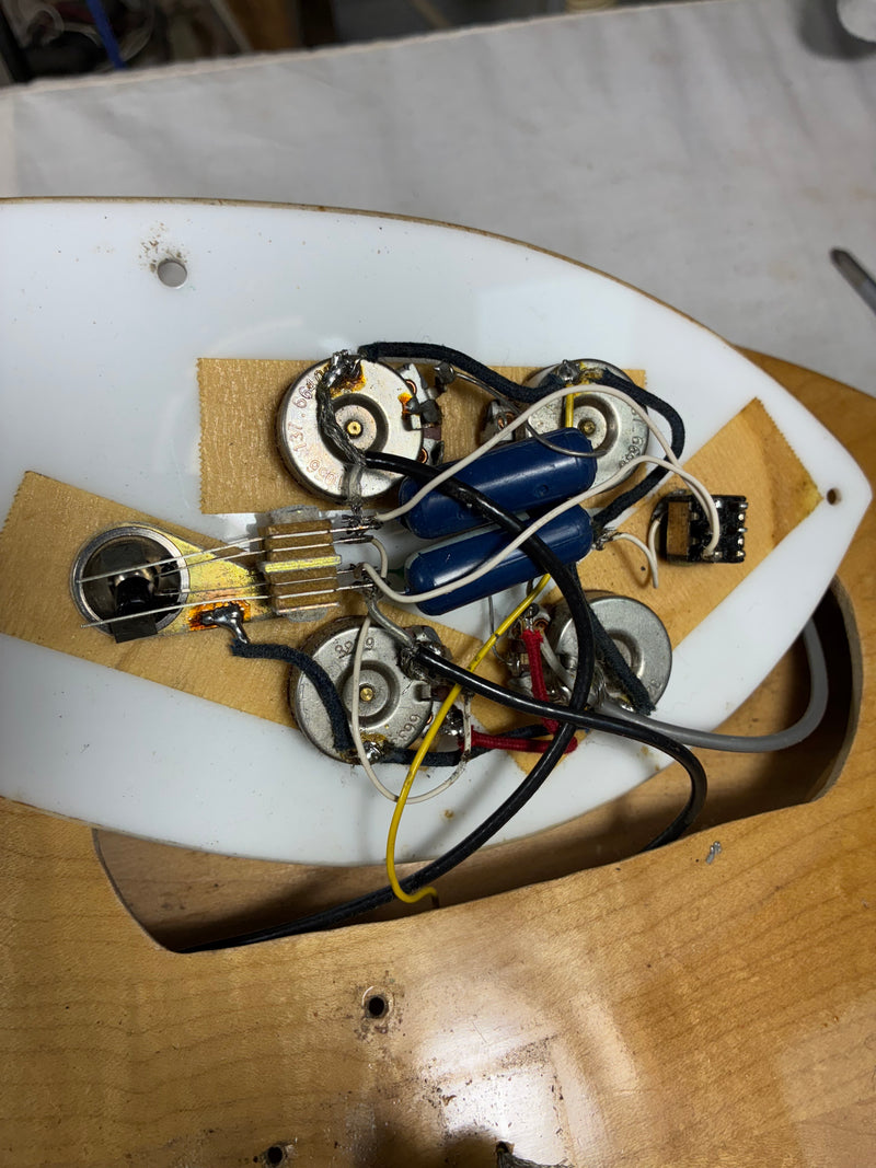 Rickenbacker 1966 360/12, Maple Glo