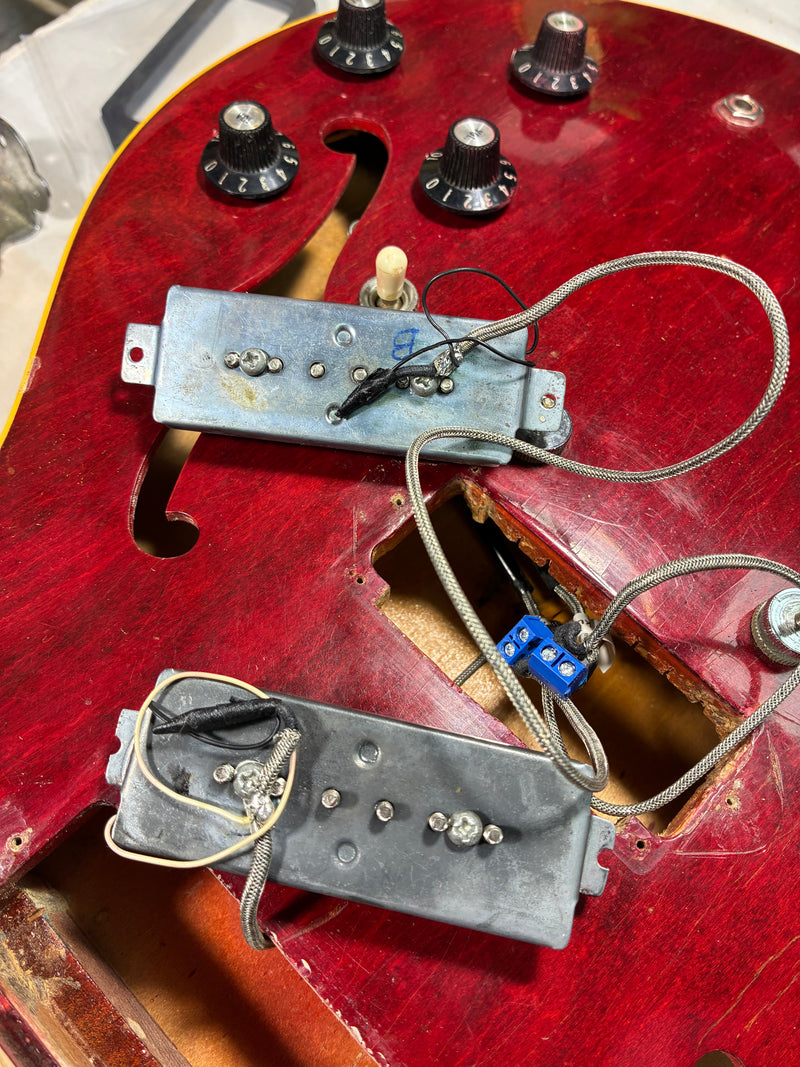 Gibson 1967 ES-330, Cherry