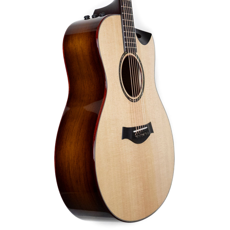 Taylor Custom #35, Lutz Spruce/Honduran Rosewood