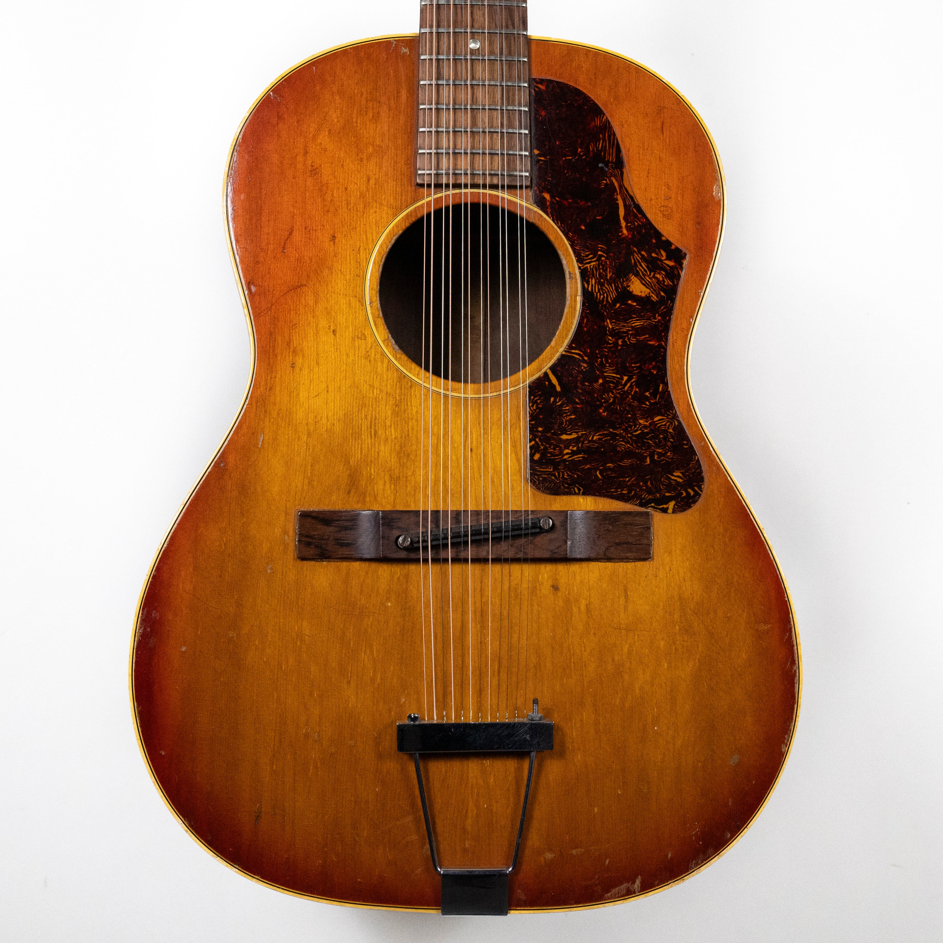 Gibson 1967 B-25-12, Cherry Sunburst