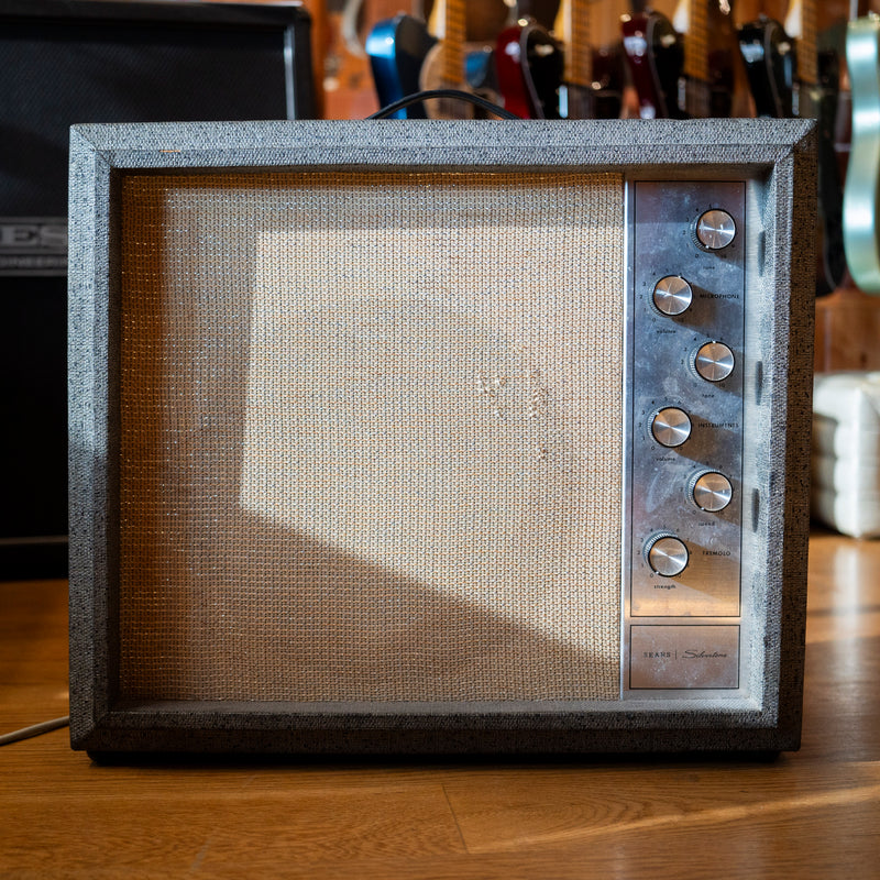 U-Silvertone 1960s 1482 Amp (No Serial)
