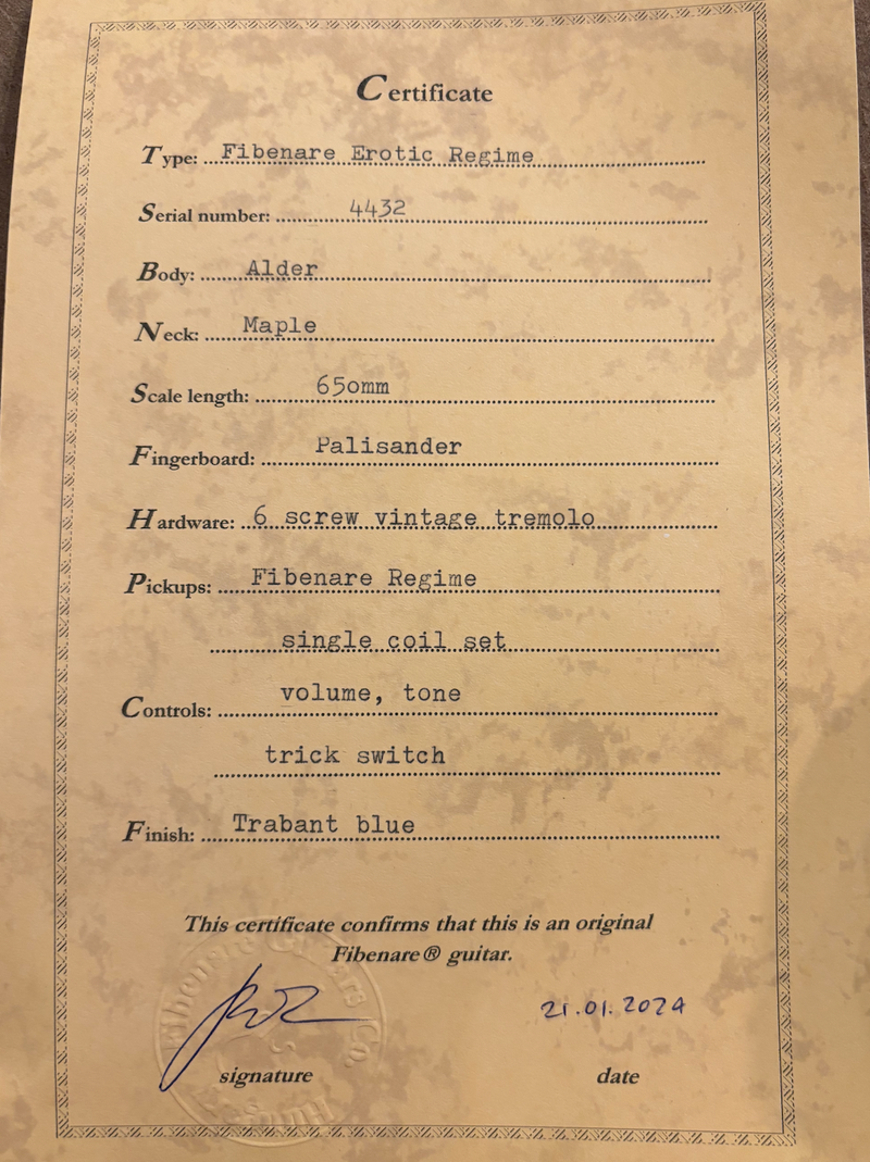 Fibenare Erotic Regime, Trabant blue