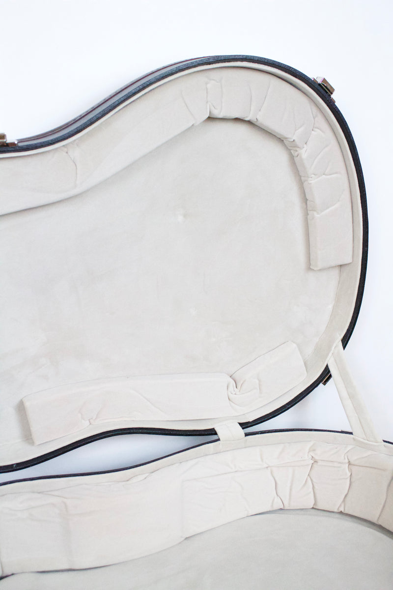 Santa Cruz OM Grand Walnut & Cedar, Koa binding