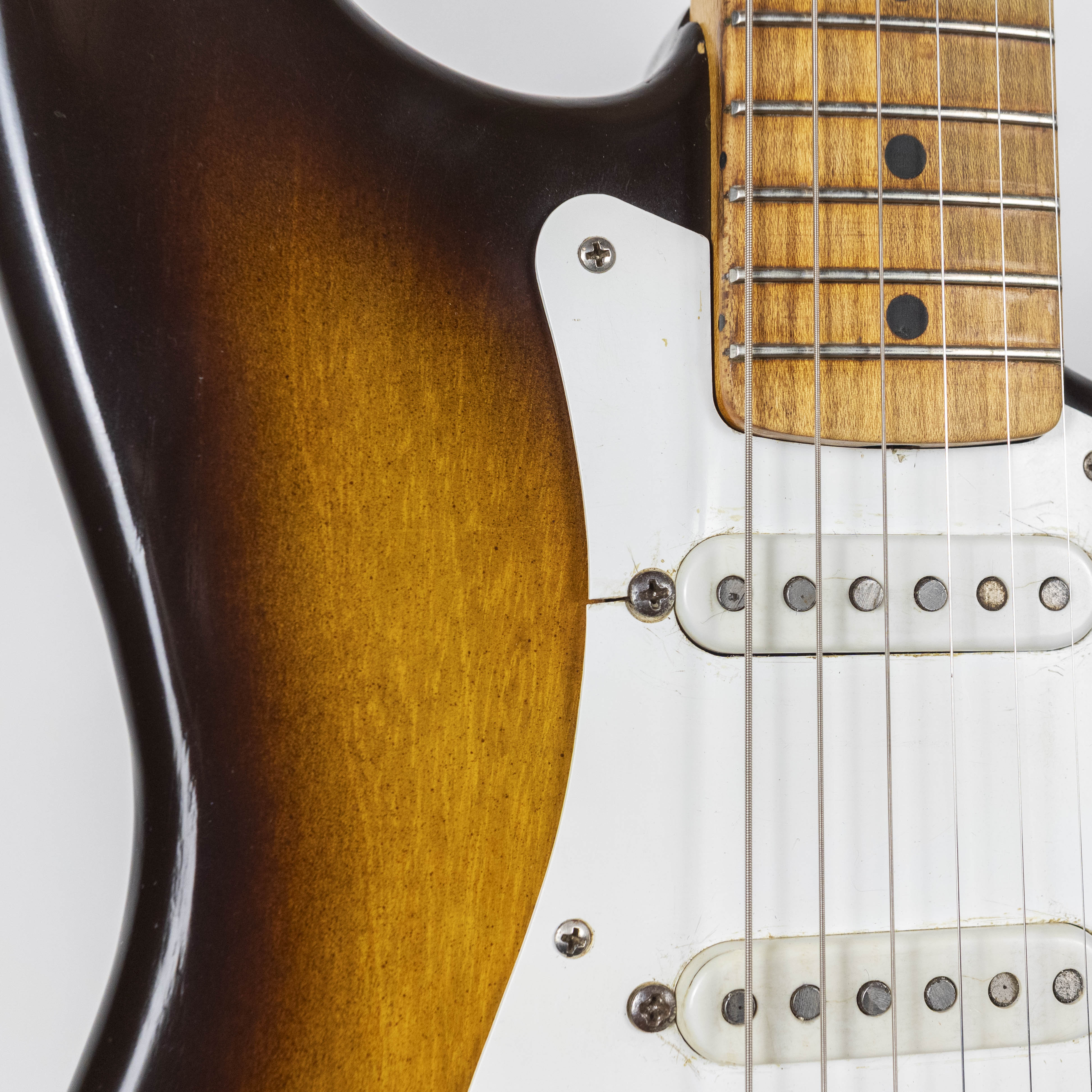 Fender 1955 Stratocaster, Refin Sunburst