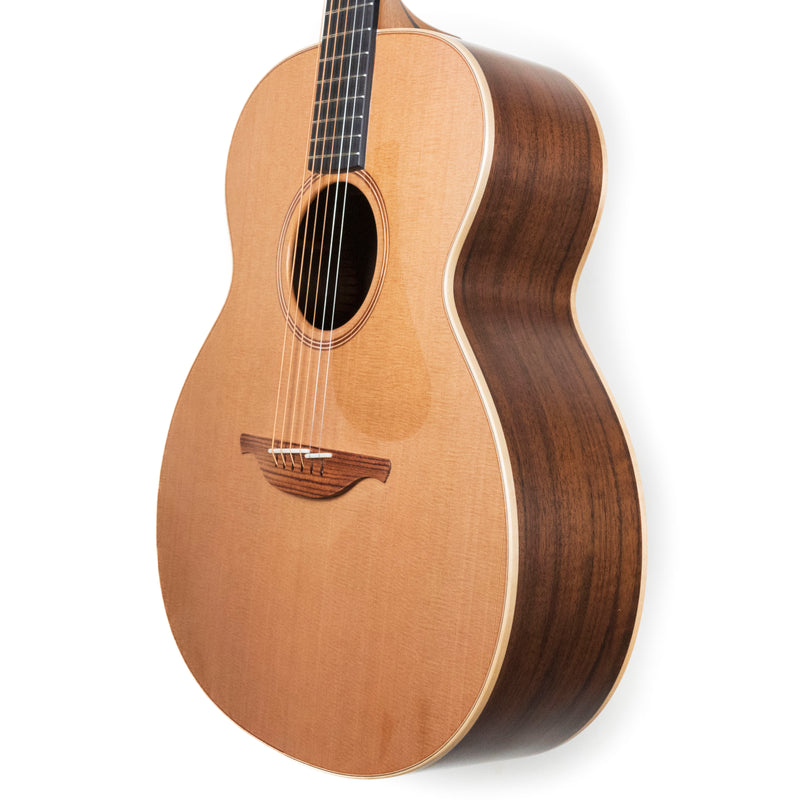 Lowden O-23 Walnut/Red Cedar