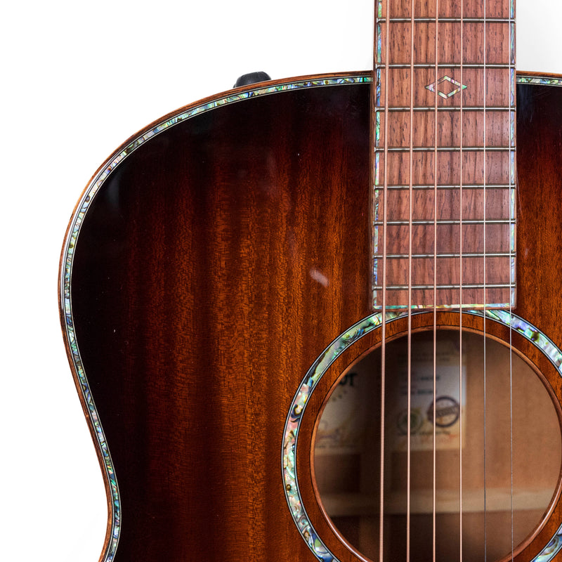 Taylor Custom Shop 'Catch" Custom GO, Mahogany/Mahogany