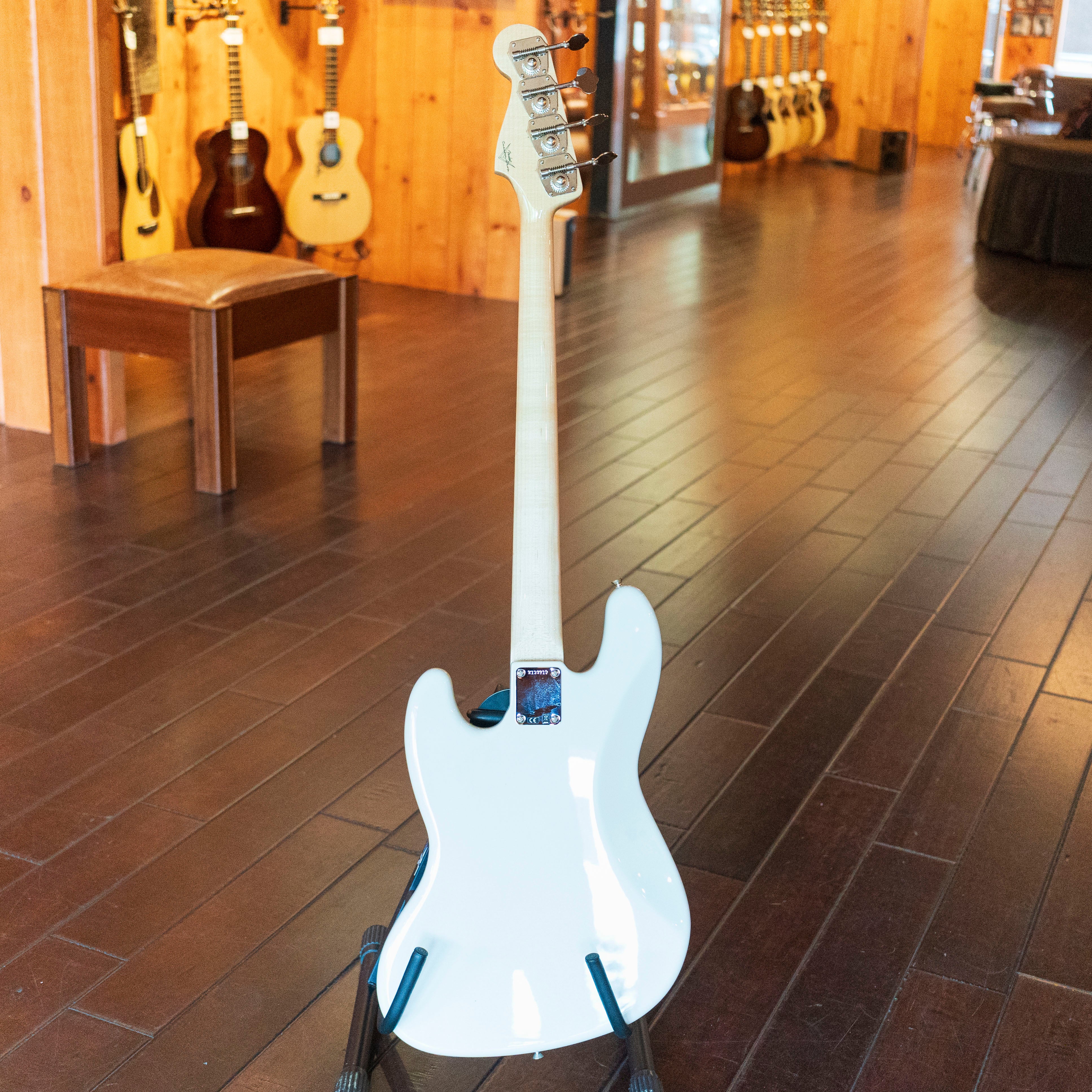 Fender Custom Shop 1962 Jazz Bass Aged Olympic White, matching