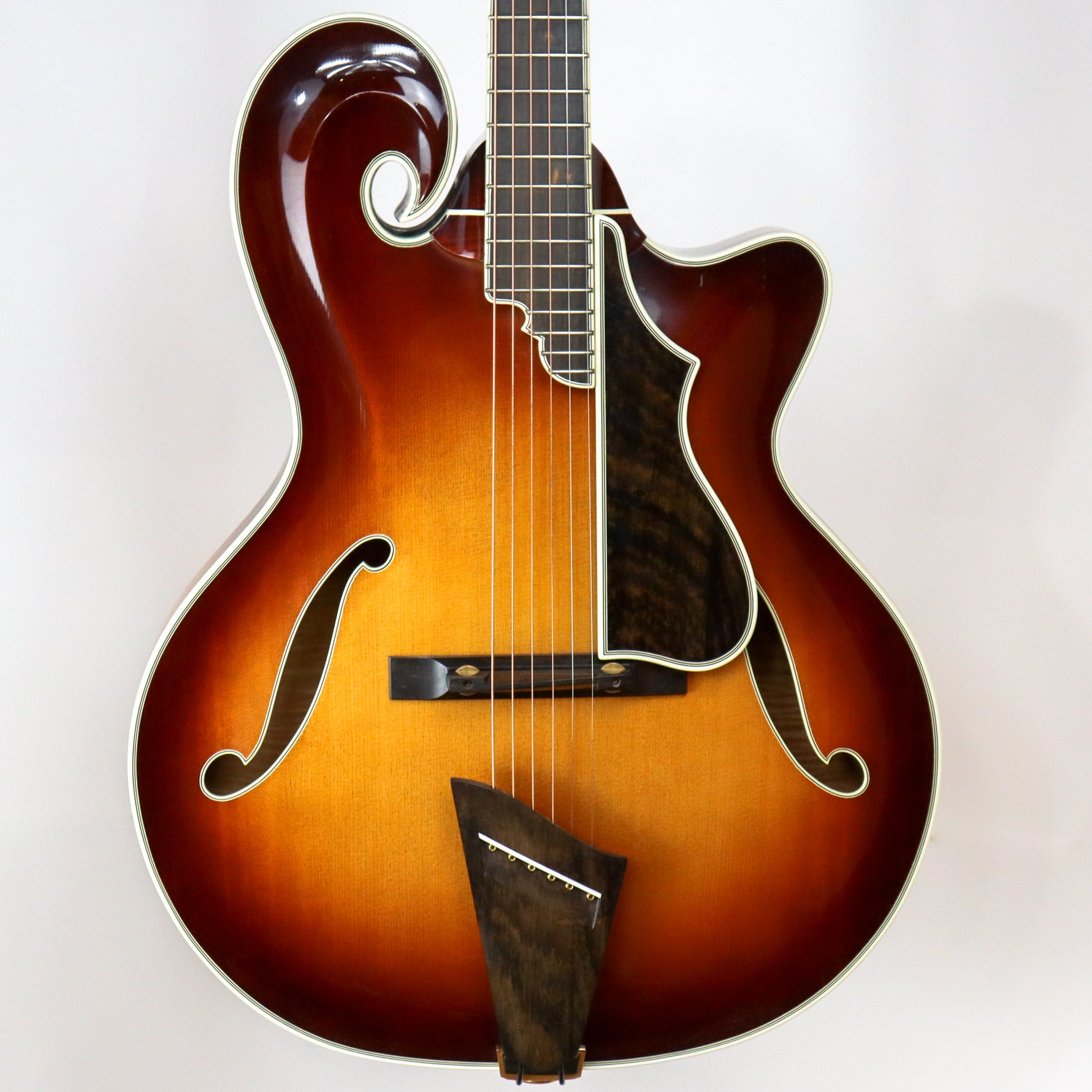 Monteleone 1994 Grand Artist #147 (First One Ever Built)