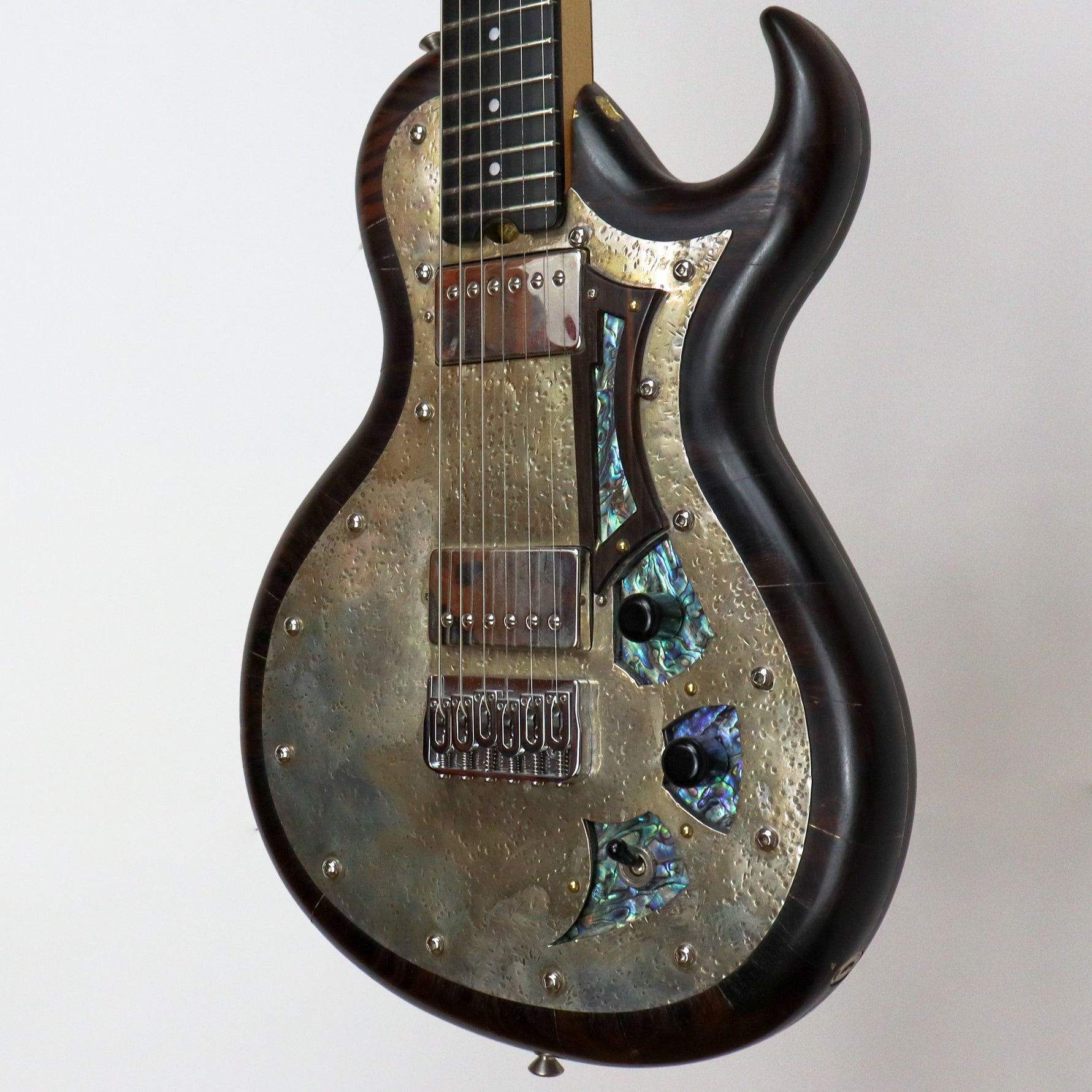 AM Guitars #00052 Ebony/Silver w/hardshell case