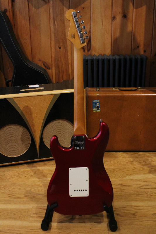 Squier Classic Vibe '60s Stratocaster Candy Apple Red
