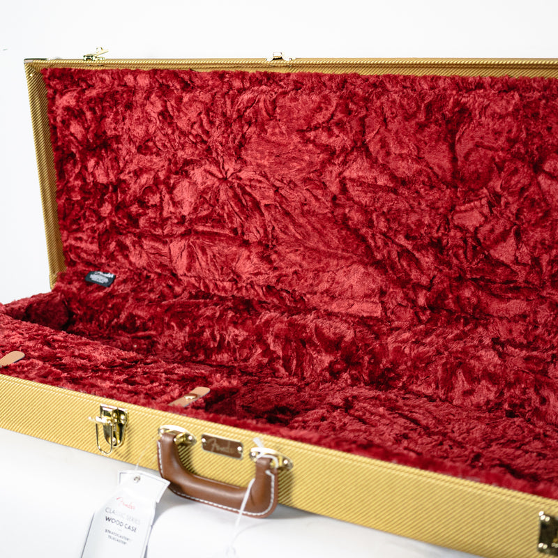 Fender Classic Series Case For Strat/Tele Tweed