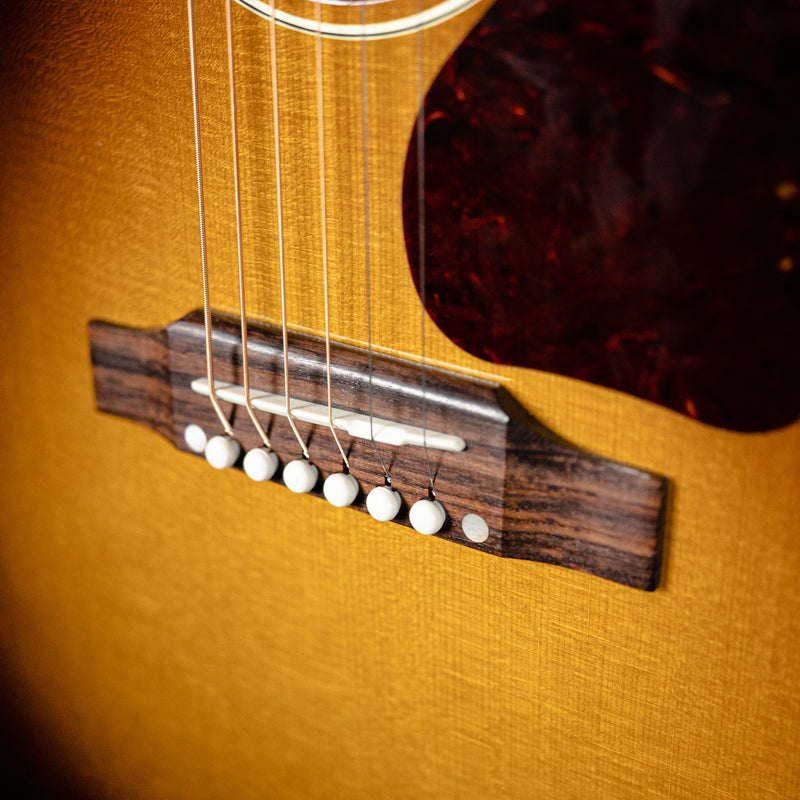Gibson J-45 Standard Vintage Sunburst