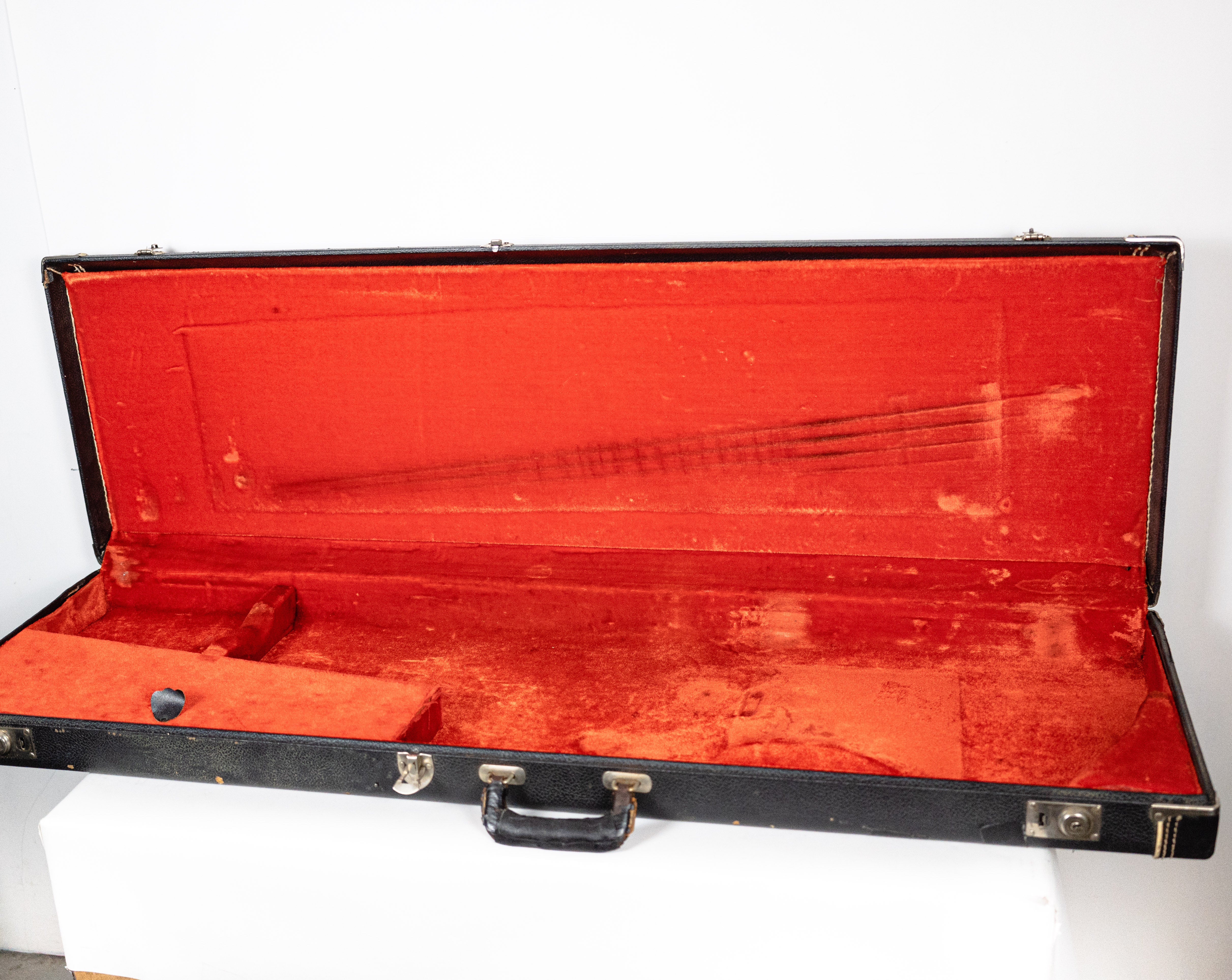 Vintage Fender Case For Jazz Bass '67 to '71