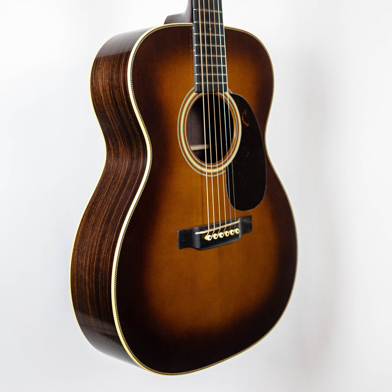 Martin Custom Shop 000-28 1937 (Stage 1 Ambertone)
