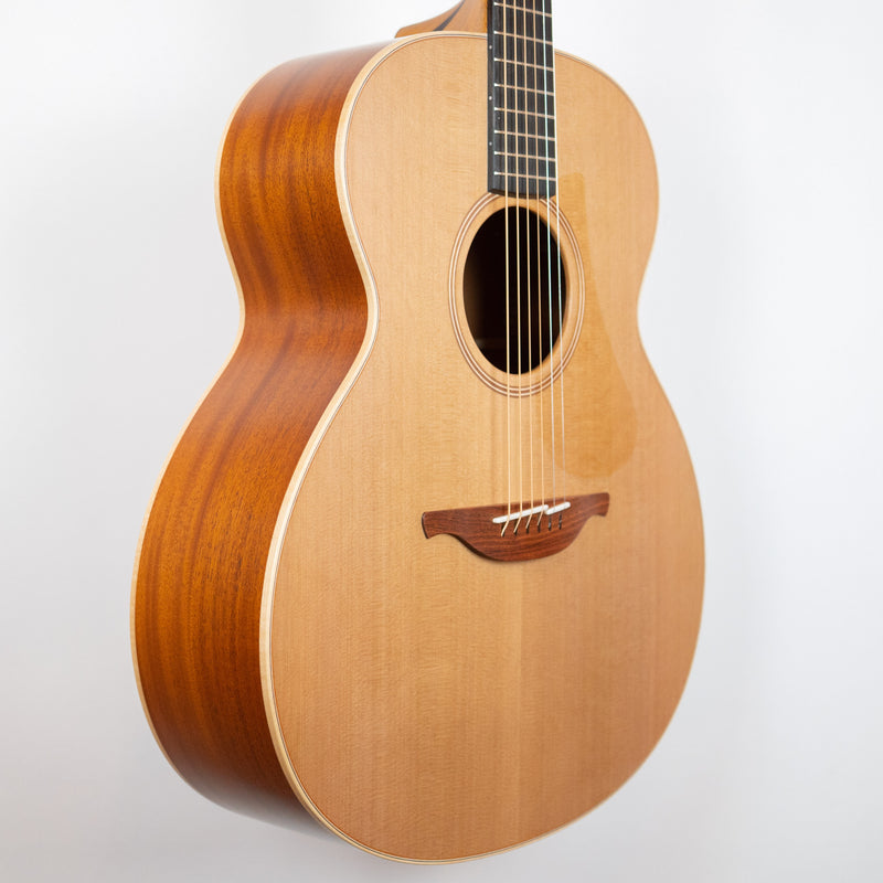Lowden O-22, Red Cedar/American Mahogany